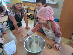 Przygotowanie chleba do pieczenia