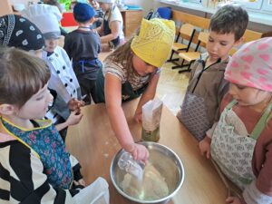 Przygotowanie chleba do pieczenia