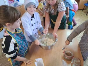 Przygotowanie chleba do pieczenia