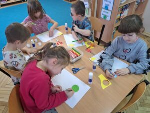 Kreatywna Matematyka - "Zabawy z kształtem"