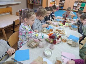 Zdrowe i kolorowe śniadanie