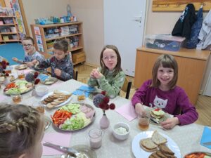 Zdrowe i kolorowe śniadanie