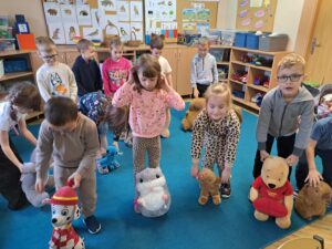 Zdrowo i sportowo -"Dzień Pluszowego Misia"