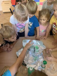 Eksperyment wybuchający wulkan